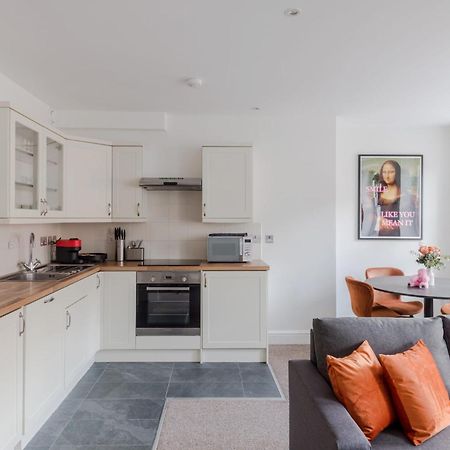 Apartament The Sensual Breeze - Fitzrovia - Frankie Says Londyn Zewnętrze zdjęcie