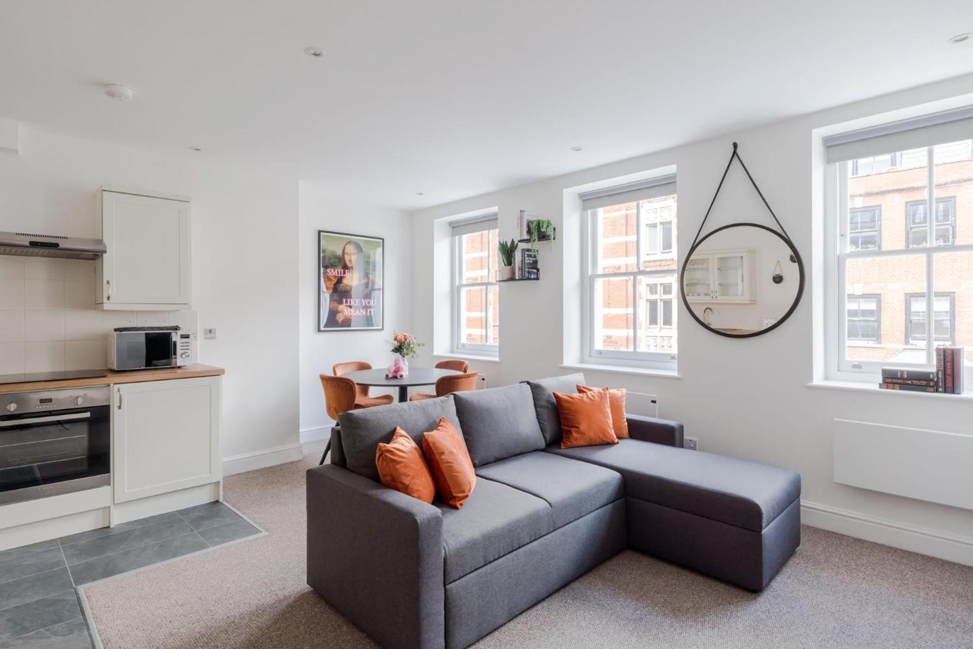 Apartament The Sensual Breeze - Fitzrovia - Frankie Says Londyn Zewnętrze zdjęcie
