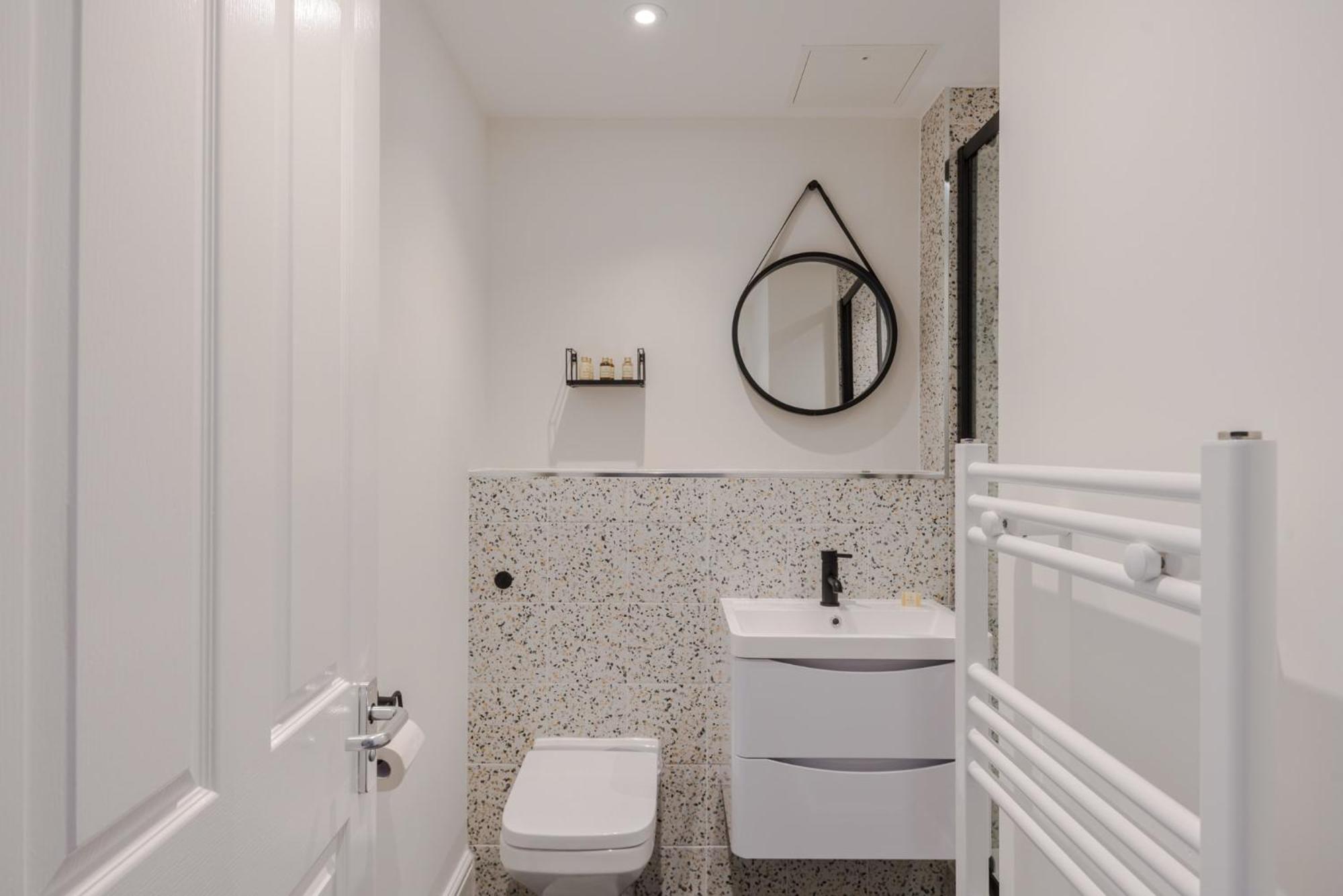 Apartament The Sensual Breeze - Fitzrovia - Frankie Says Londyn Zewnętrze zdjęcie