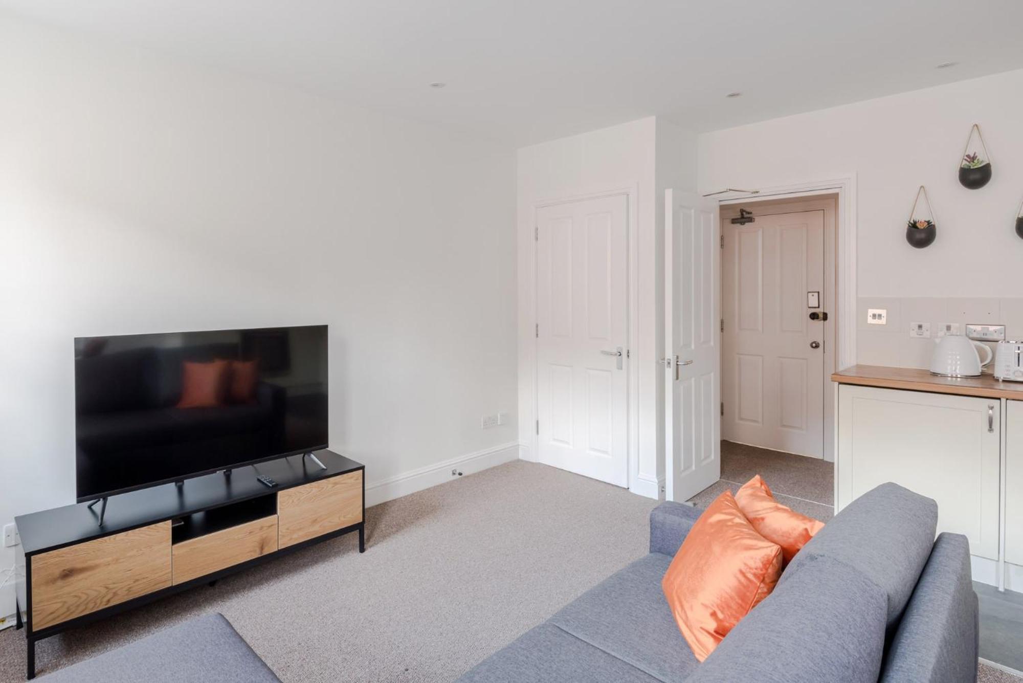 Apartament The Sensual Breeze - Fitzrovia - Frankie Says Londyn Zewnętrze zdjęcie